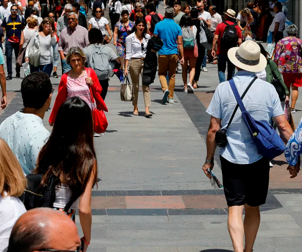 PIB turístico crece solo 0.2% en Q2 2025, revela INEGI.