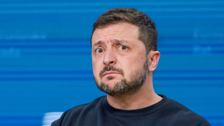 Megescándalo de corrupción en Ucrania: Kremlin anuncia “colapso” del régimen de Zelenski