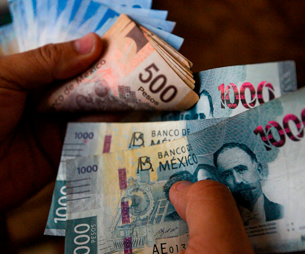 Remesas a México caen por sexto mes: Frenan consumo privado.