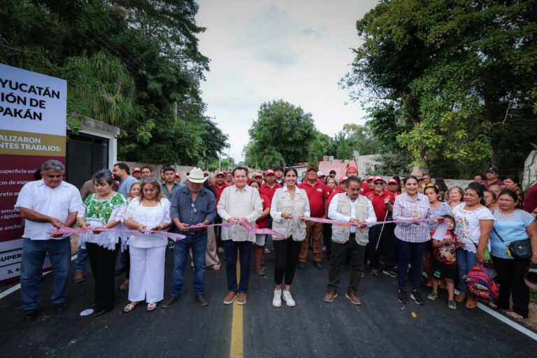 Transforman la vida de las familias de Tepakán. Yucatán con calles dignas
