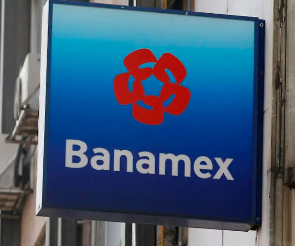 Banamex advierte riesgo en control de deuda pública por desequilibrio fiscal.