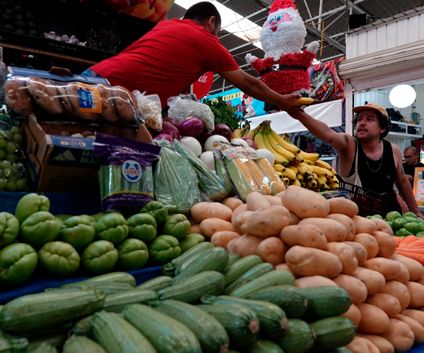 Inflación en México sube a 3.79% anual en enero, impulsada por componente subyacente.
