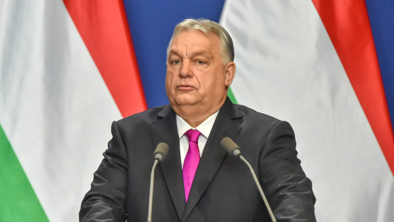 Hungría acusa a Ucrania de bloquear petróleo para derrocar a Orbán