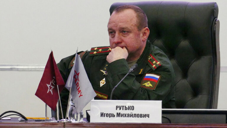 Rusia condena a 11 años de prisión a exjefe de instituto militar por corrupción
