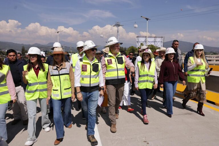 Bedolla abre carriles superiores del Paso La Hielera; agilizará el tránsito de 30 mil vehículos diarios