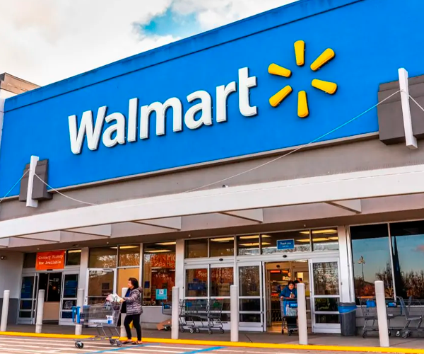 Walmart alcanza por primera vez el billón de dólares en valor de mercado.