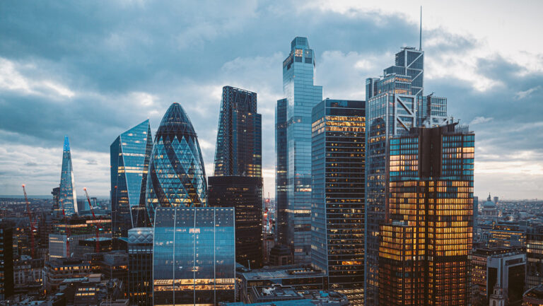 Economía británica se estanca en enero de 2026
