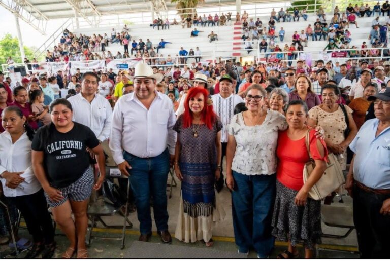 Sansores transforma el sur de Campeche con carretera, agua y vivienda