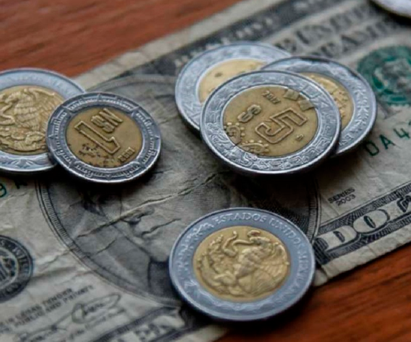 El peso mexicano inicia con apreciación frente al dólar