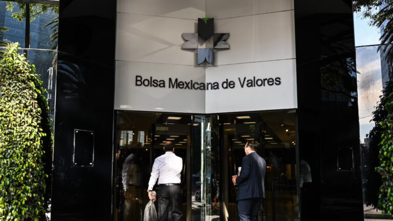 Bolsa Mexicana avanza impulsada por acciones mineras