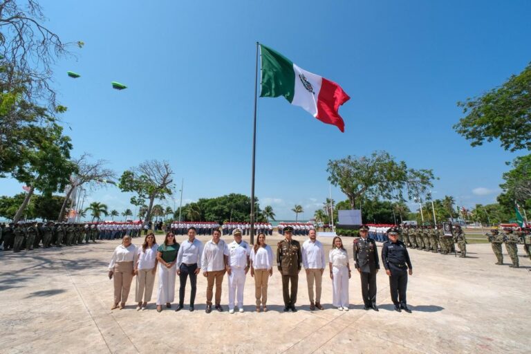 Encabeza Mara Lezama Toma de Protesta de Bandera de 284 conscriptos del Servicio Militar Nacional en Quintana Roo