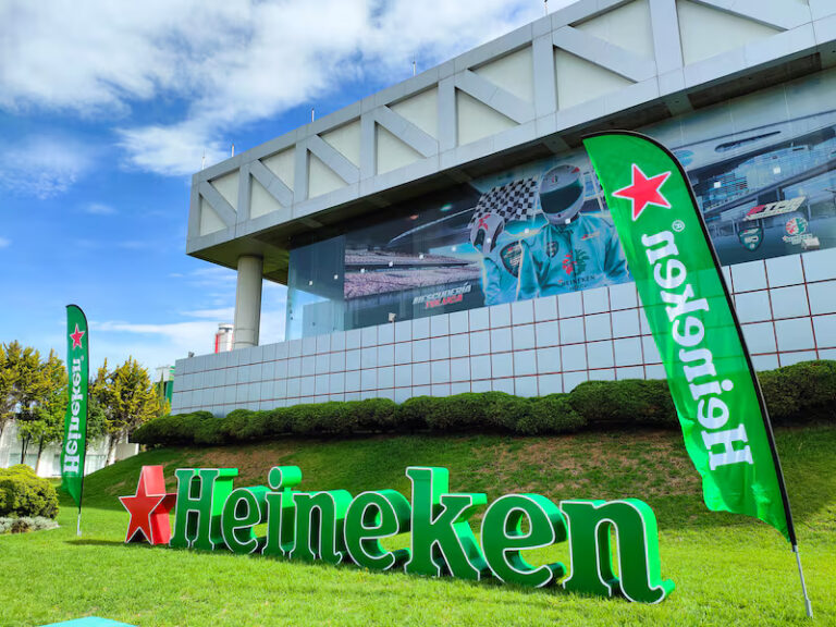 Heineken reporta avance de 86% en balance hídrico