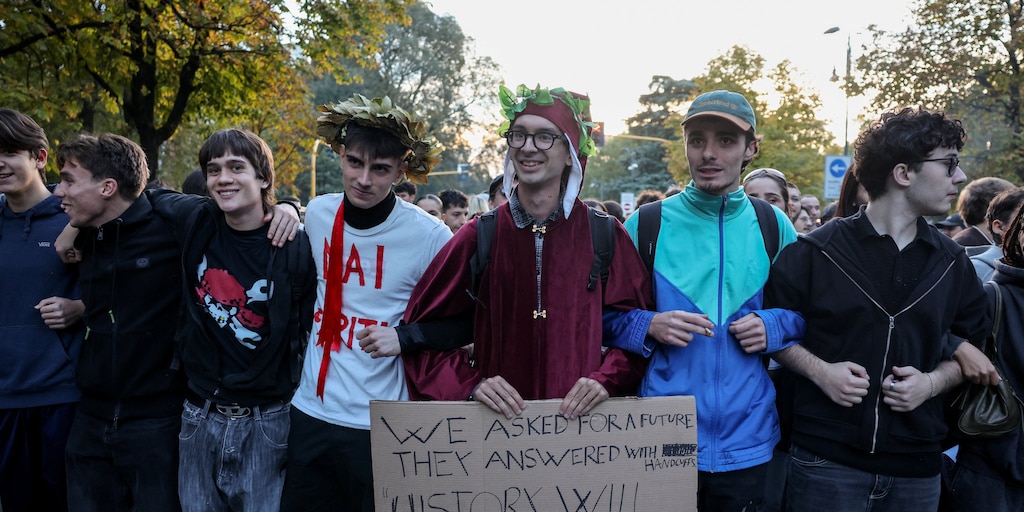 24/10, 11:02:58, 2.png