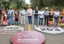 Michoacán rehabilita 11 kilómetros de la carretera Tzirio-Tingüindín
