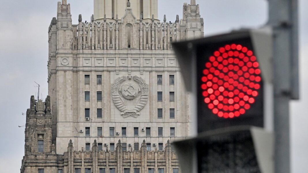 6904d34c59bf5b7af465ca88