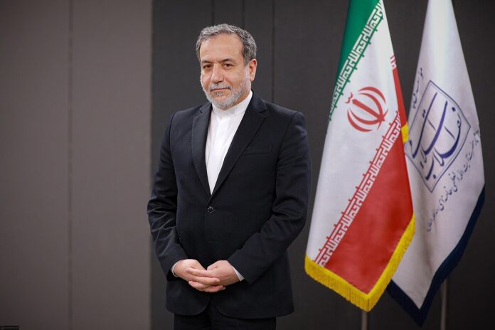 Abbas_Araghchi_in_a_interview_with_khamenei.ir