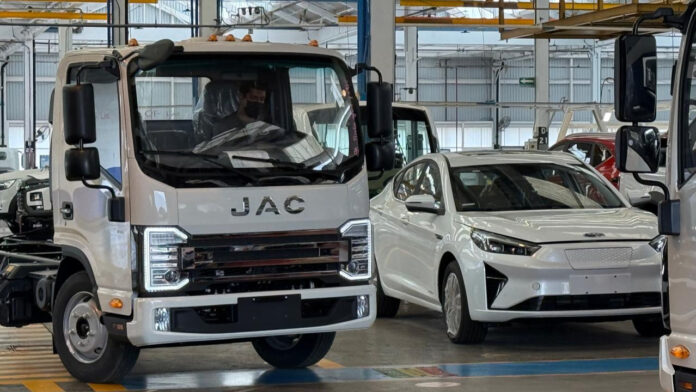 asi-crecio-jac-en-mexico-de-ensamblar-1-000-autos-a-30-000-al-ano-34831_jpg